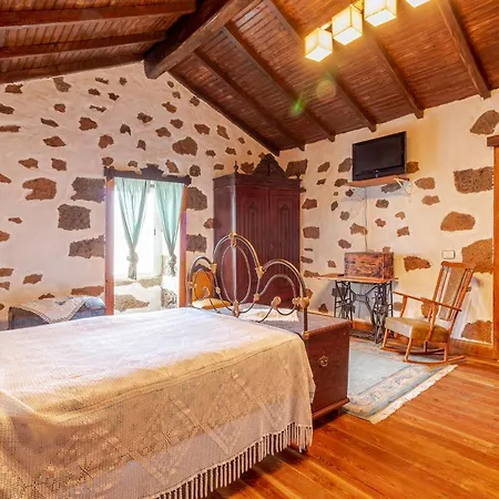 Flatguest Pedregal * Teror
