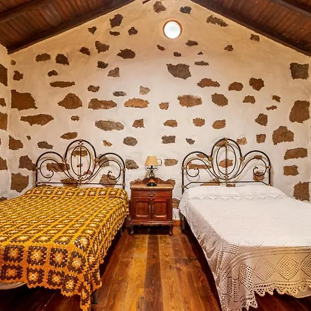 Flatguest Pedregal *